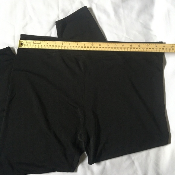 Fabletics Womens Capri Pants Extra Large Black Stretch Legging Athleisure Crop - Picture 2 of 11